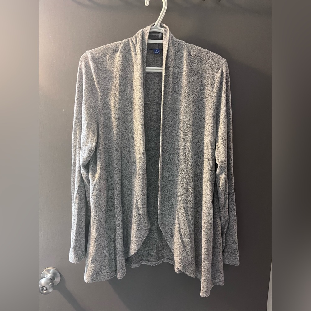 Women’s gray cardigan